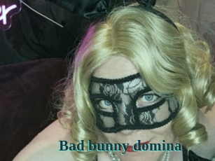 Bad_bunny_domina